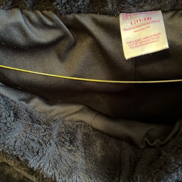 Black fuzzy pants with pockets - Picture 3 of 3